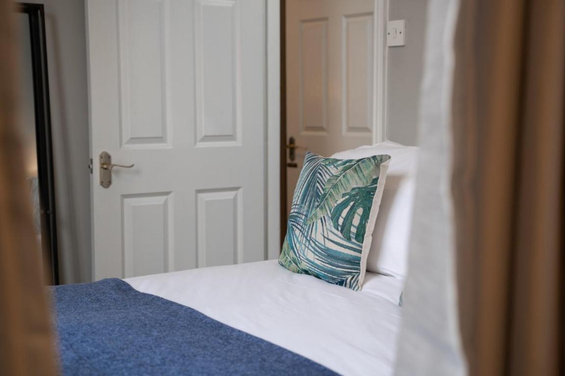 Perfectly Located Central Chester Town House -2Br Exteriör bild