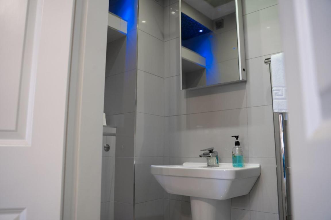 Perfectly Located Central Chester Town House -2Br Exteriör bild